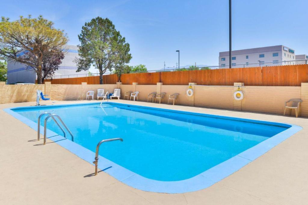 Days Inn By Wyndham Albuquerque Northeast Esterno foto
